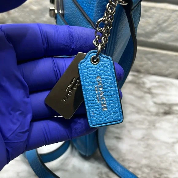 Coach 36501 Swagger Swingpack in Polished Pebble Leather Silver/Azure In EUC - Picture 3 of 16